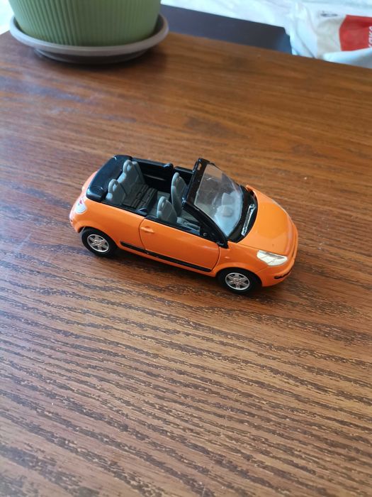 Метални колички Kinsmart Maisto колекционерски