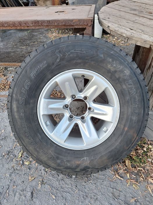 Продам шины с дисками,  можно без дисков.