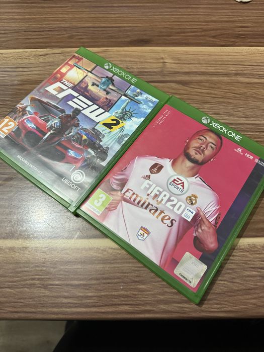 Vând The Crew 2 și FIFA20 împreună sau separat pentru Xbox One