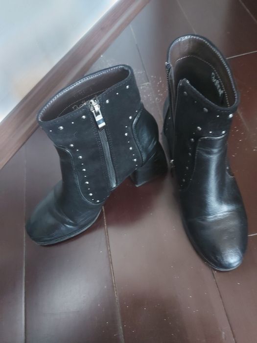 Botine si cizme.