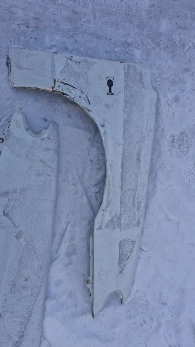 Продам крыло двер.