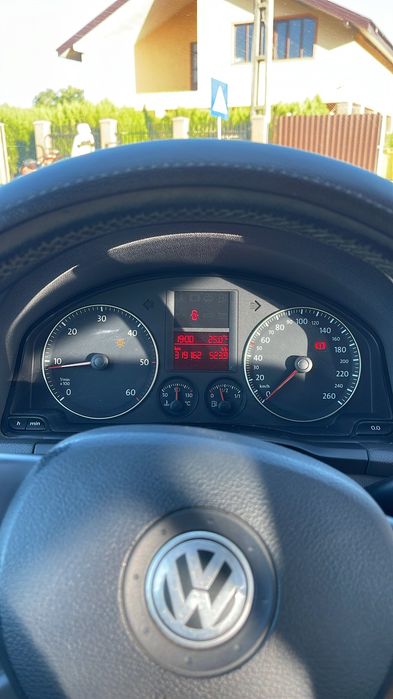 VOLKSWAGEN Golf 2005 — imagine 5