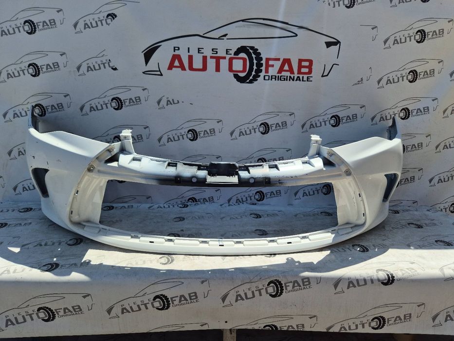 Bara fata Toyota Camry Facelift an 2015-2016-2017