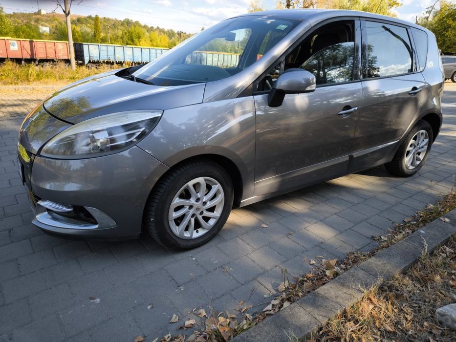 RENAULT Scenic 0 — imagine 4