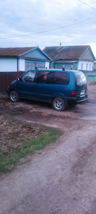 Продам Ниссан Серена