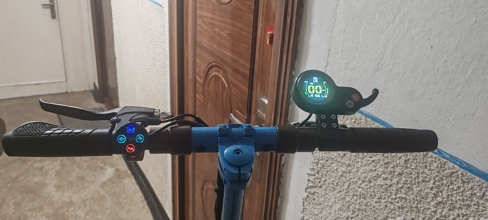 Vând sau schimb trotineta 65kmh