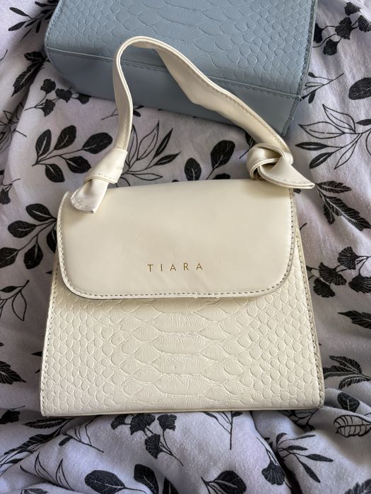 Чанти TIARA.