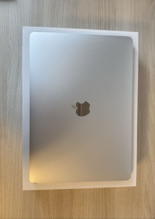 Macbook pro 13”, M1, 2020, 256GB, 8GB RAM