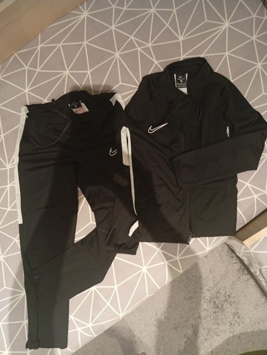 Детски спортен екип Nike 137/147 M