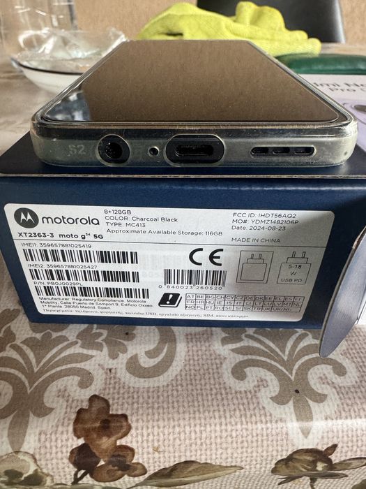 Telefoane noi de vinzare