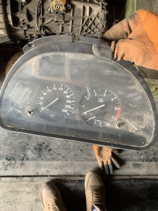 Bmw e38 запчасти цены уточняйте