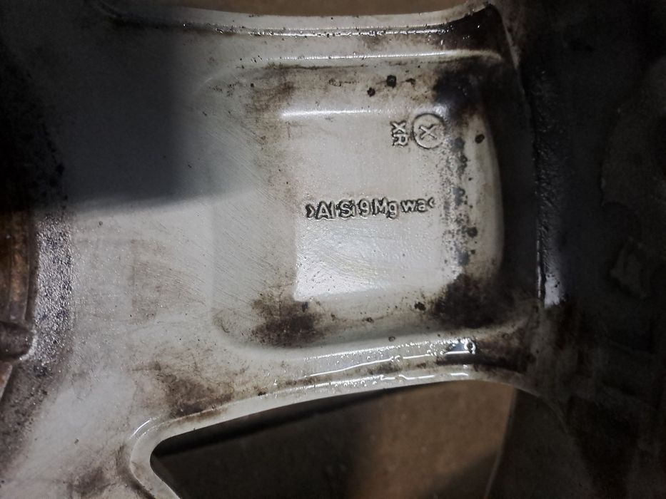 Рендж Ровер титанка литые диски