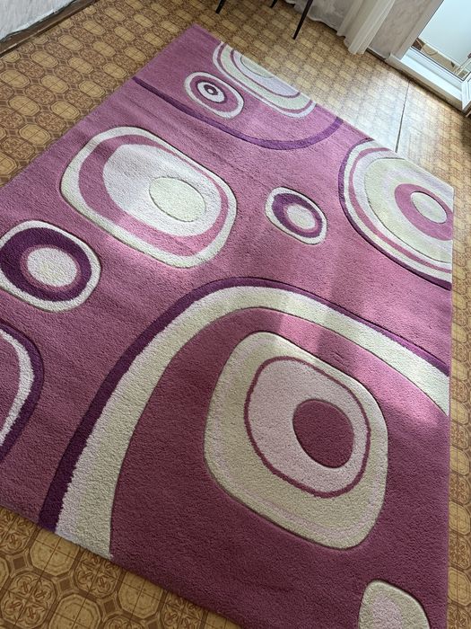 Продам ковёр в хорошем состоянии