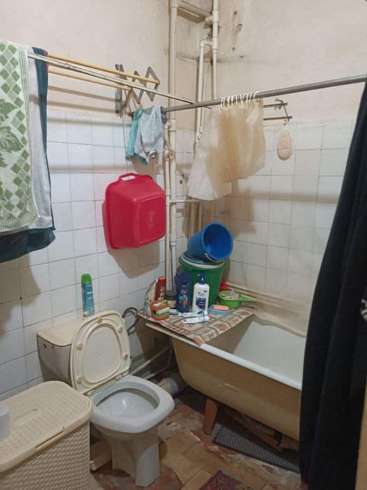 Продам свою квартиру 50.32 КВ 1/1/4 ЖД поликлиника