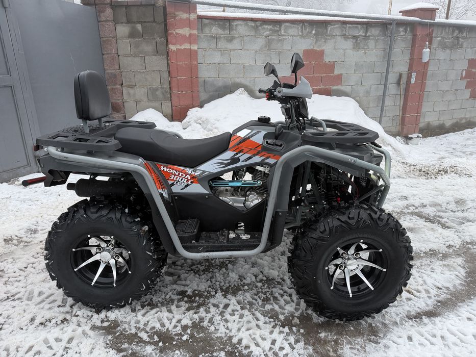 Продам Квадроцикл Honda300cc