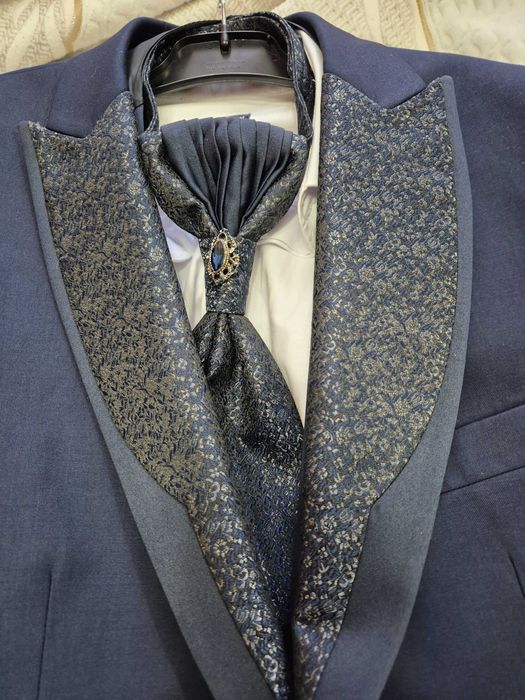 Vand costum mire nou deosebit