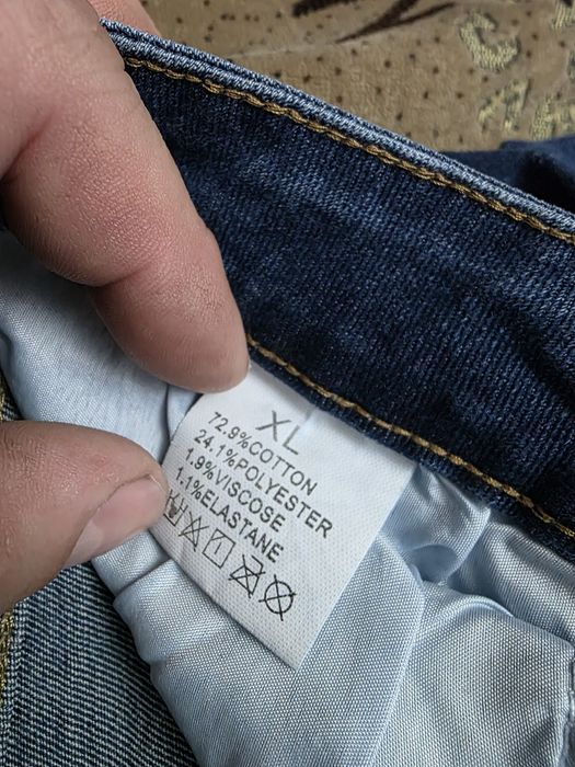 Продаю  женские  джинсы