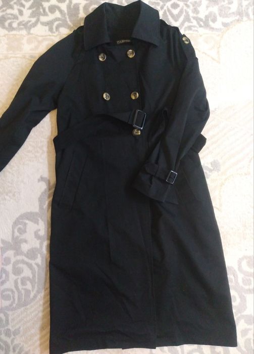 Срочно продам тренч  и куртку