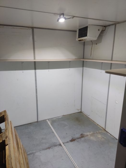 Большая холодильная камера