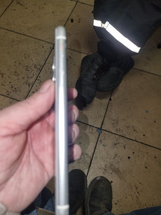 Продам айфон  11