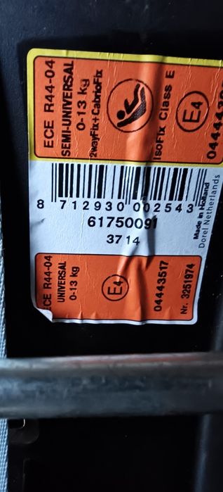 Детско столче за кола Maxi Cosi с база