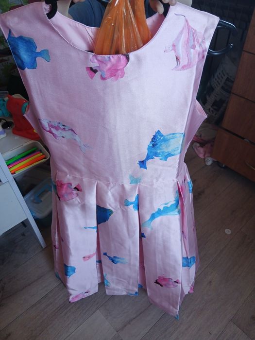 Платье на девочку