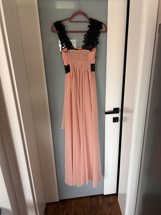 Вечерна елегантна рокля