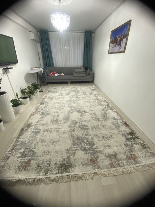 Продается ковер в хорошем состояний