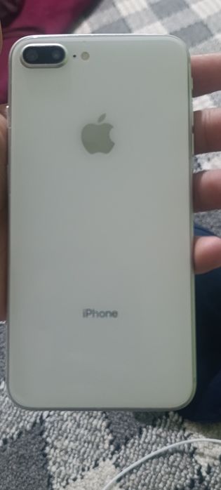 Telefon iphone 8 plus