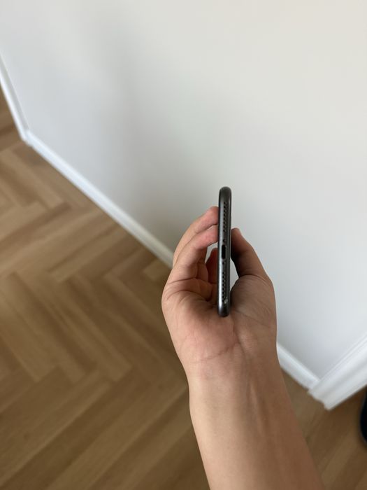 iPhone 8+ 64gb.