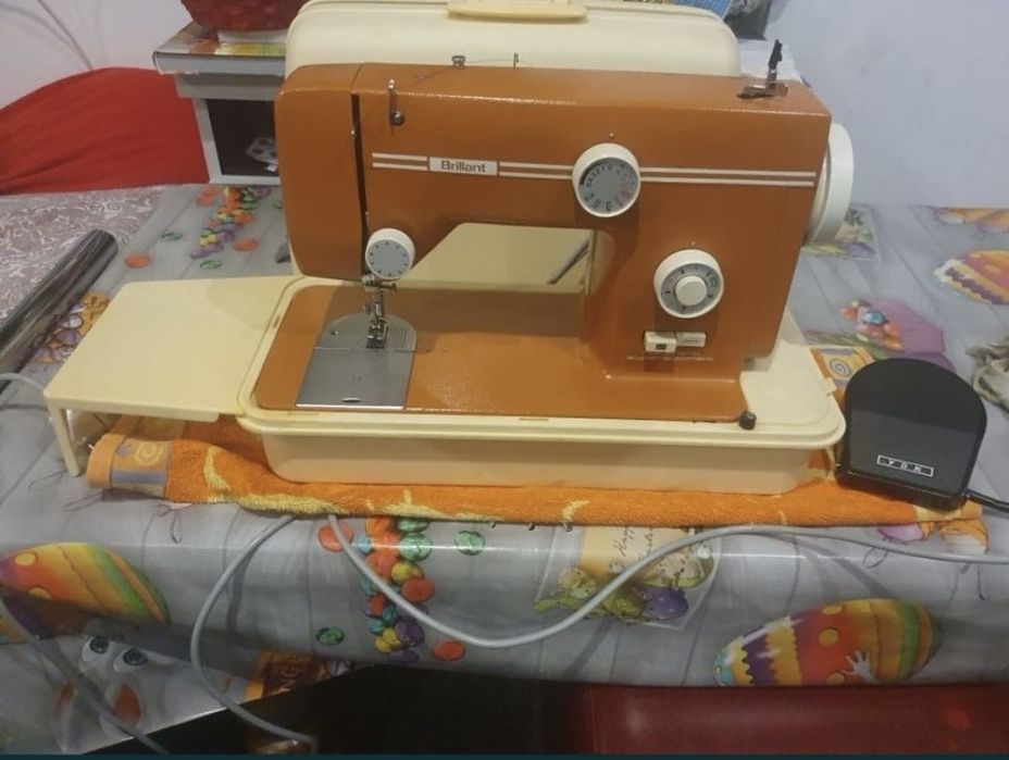 Masina de cusut marca Brilliant veche