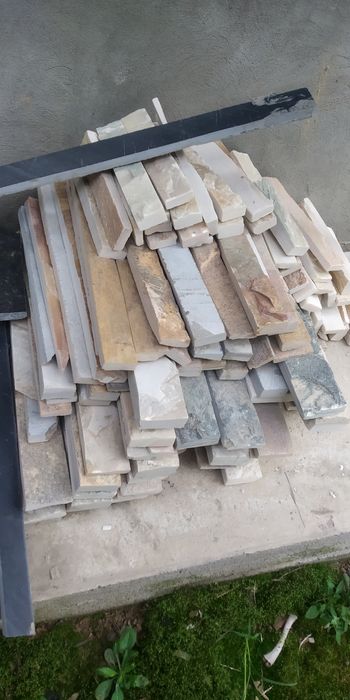 Sokol toshlari sotiladi. Сокол тошлари сотилади