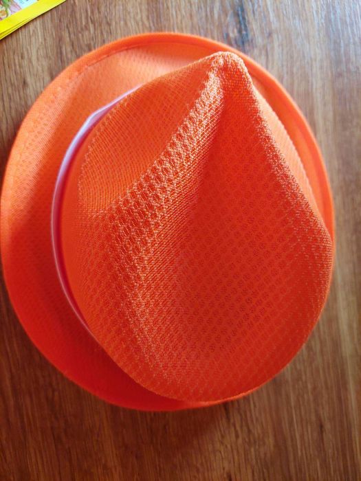 Нова шапка Garnier Ambre Solaire