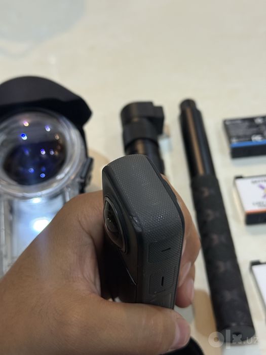 Insta 360 x3 sotiladi