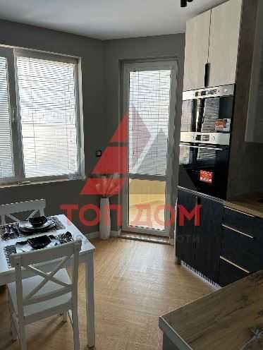 Дава се под наем Тристаен апартамент в Варна, Спортна зала - 70 кв.м за 750 € - Снимка #1