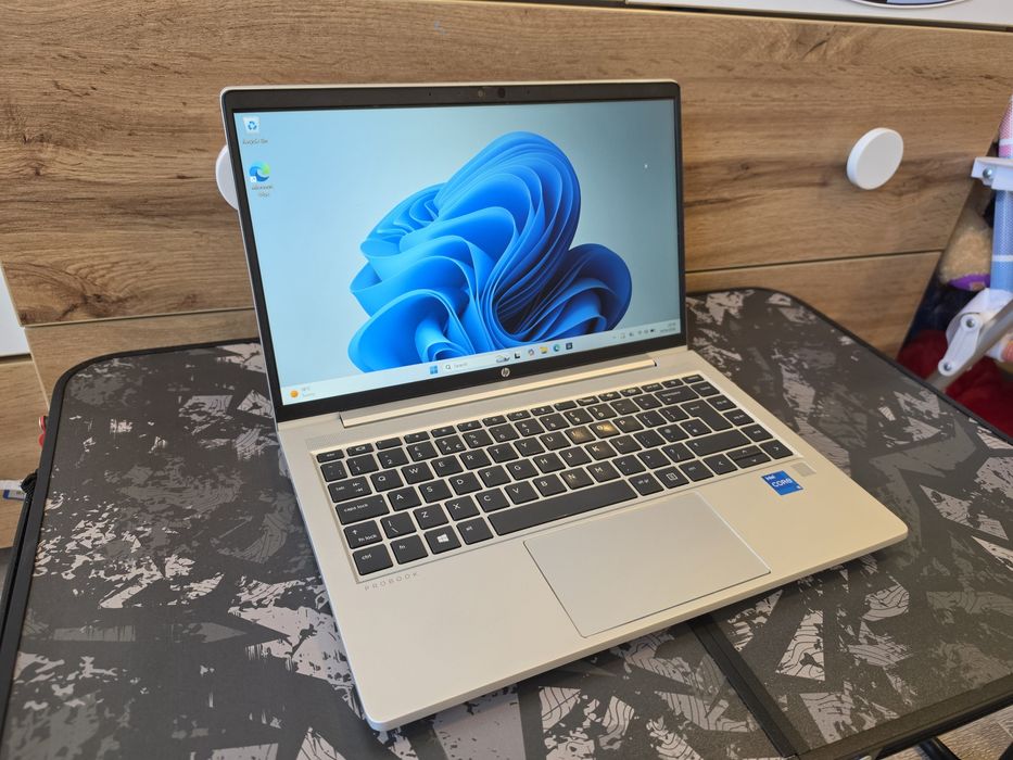 HP ProBook 440 G9 / i5-12th / 16 GB Ram / 256 SSD