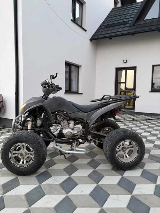vând atv în stare foarte bună de funcționare de 250cc