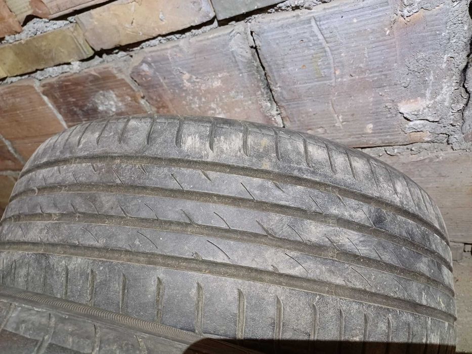 Летни гуми NEXEN на четири години с ДОТ 22 г., размер 215/50R17- 4 броя