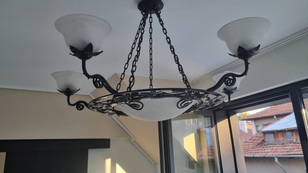 Старинен полилей от ковано желязо