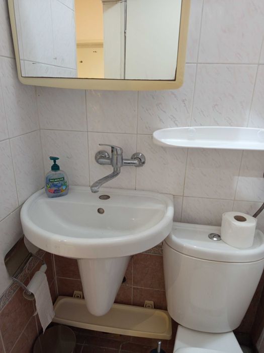 Дава се под наем Двустаен апартамент в Варна, Център - 80 кв.м за 663 € - Снимка #9