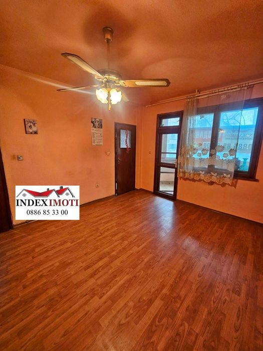 1+бокс, Аязмото, ет.2, малка тухлена сграда