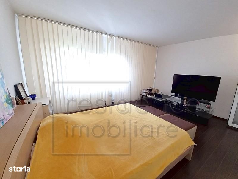 Apartament spatios 4 camere, Plopilor, zona Parcul Babes+Parcare