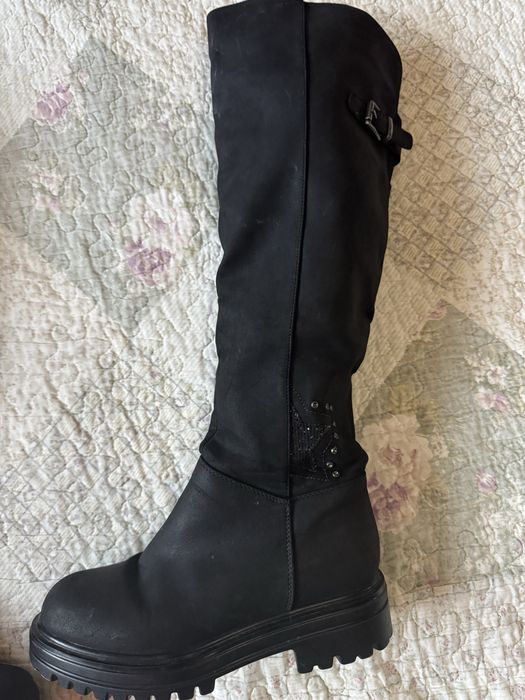 Cizme negre, talpa antiaderenta, marimea 38