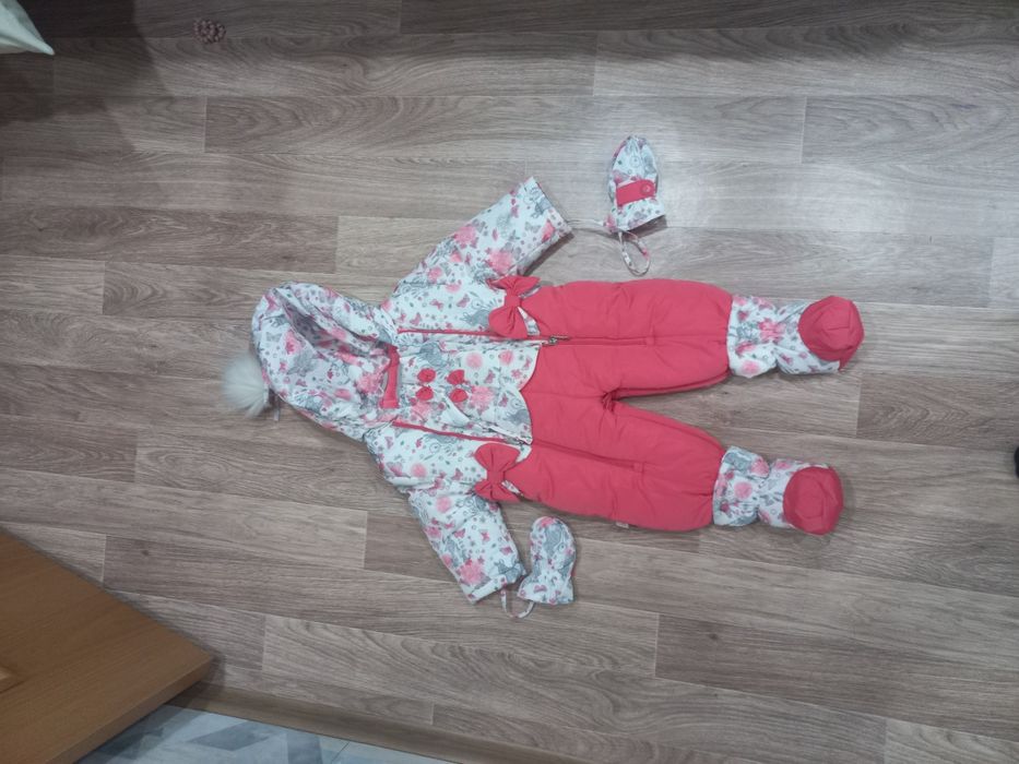 Новый, зимний комбинезон для девочки