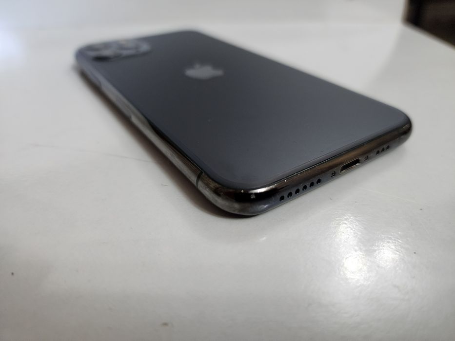 Iphone 11 Pro 256GB Bat 100%  Face spichka yoq  qogan zor