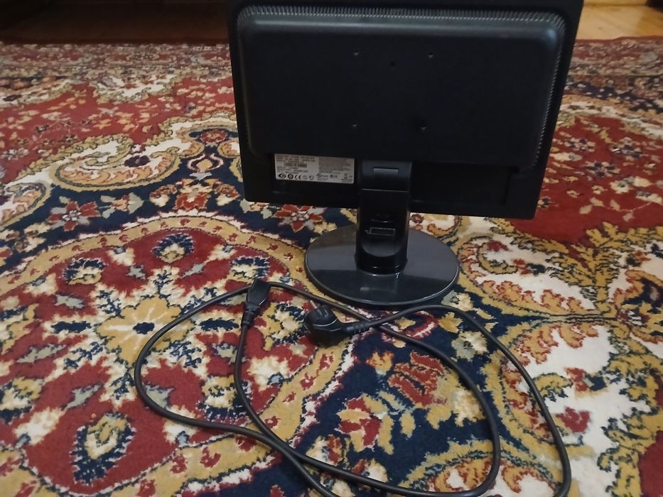 Манитор без косиков от LG