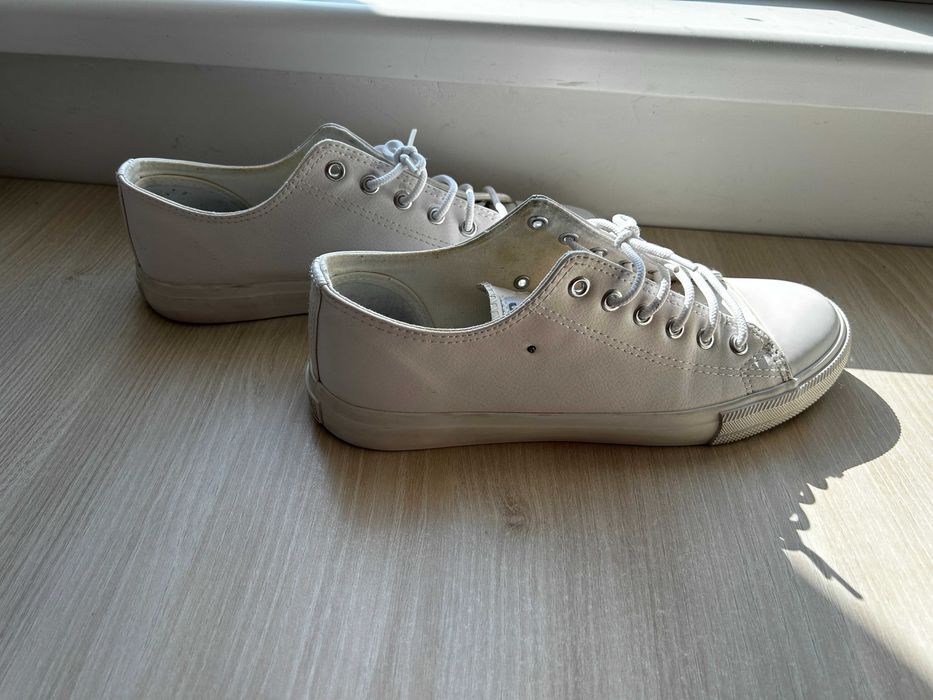 Продавам кожени кецове Big Star