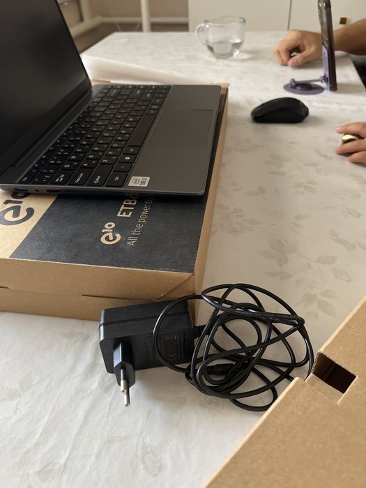 ETbooki13 Acer e10
