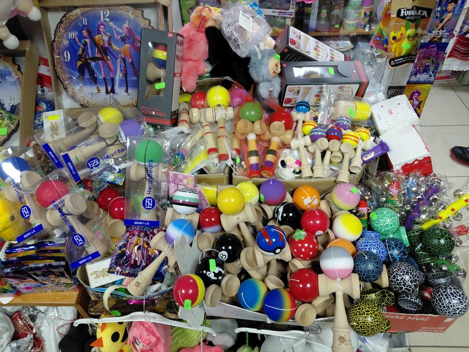 Kendama , pill , mini, grip , X. Copii Krom si Sweets. Doar Timisoara