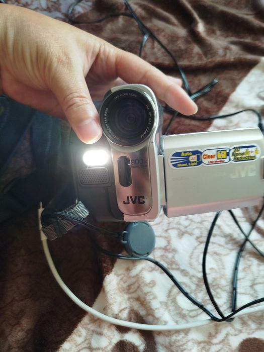 Видеокамера JVC рабочая